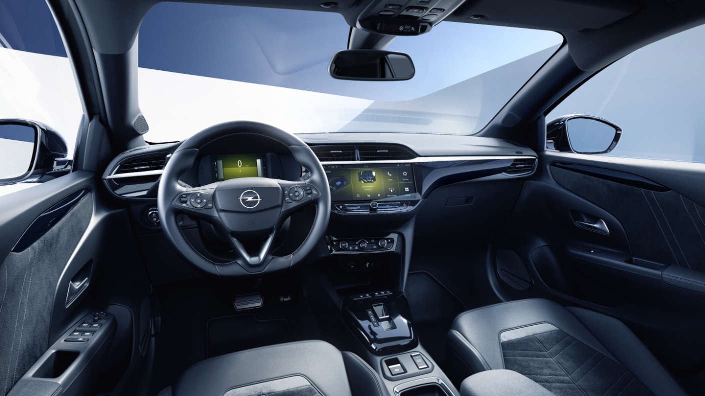 Інтер’єр салону нового Opel Corsa