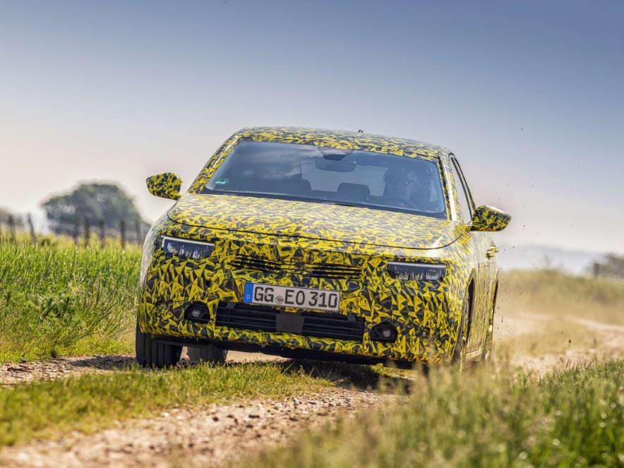 Opel Astra, нове покоління, випробування